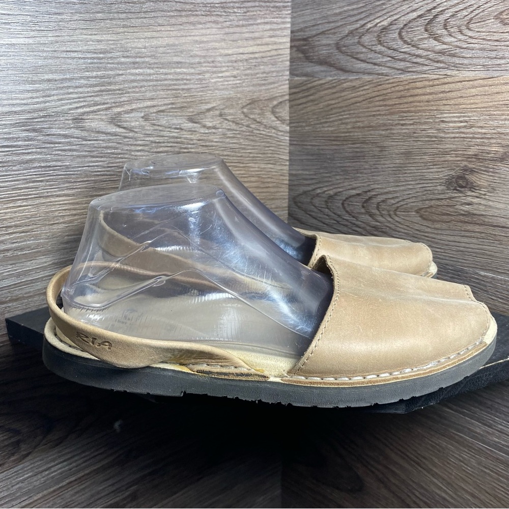 Ria menorca beige Spanish leather sandals